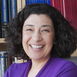 headshot of Koraly Perez-Edgar